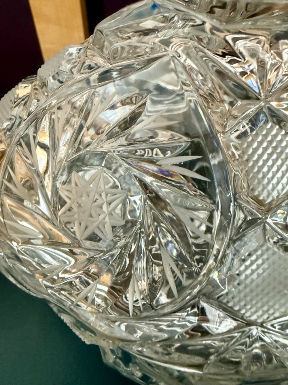 Vtg Large Cut Crystal Bonbonniere with Tall Finial - Vintage Pinwheel Starburst - Picture 6 of 12